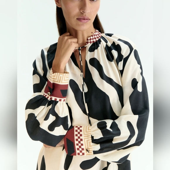 H&M Special Edition Loose Fit Dress Long Sleeves Cream Black Red Nwt - Picture 4 of 16